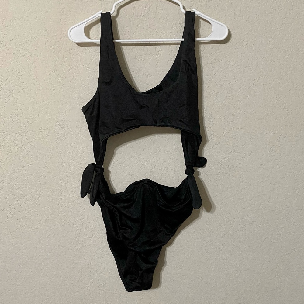 Black Cutout One Piece Swim - XL